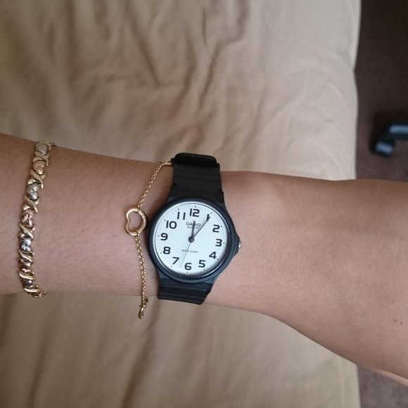 Casio Men's MQ24-7B2 Analog Watch with Black Resin Band - Picture 7 of 8